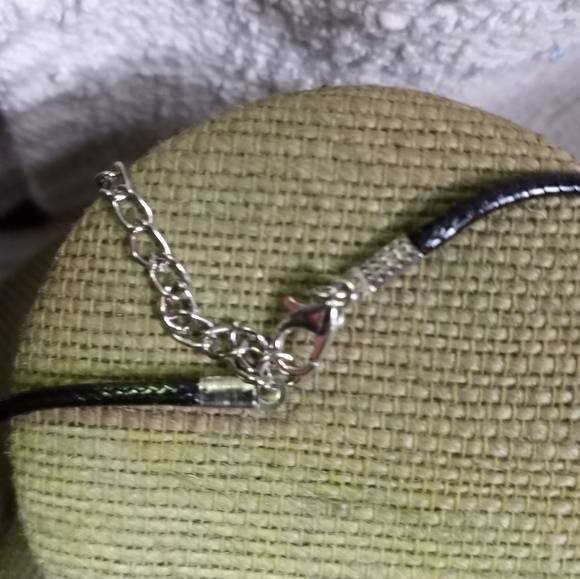 Goldtone blue crystal pendant on black cord necklace - Picture 3 of 5